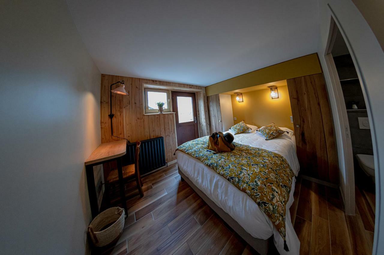 Le Jas Du Mas Hotel Saint-Anthème Eksteriør billede
